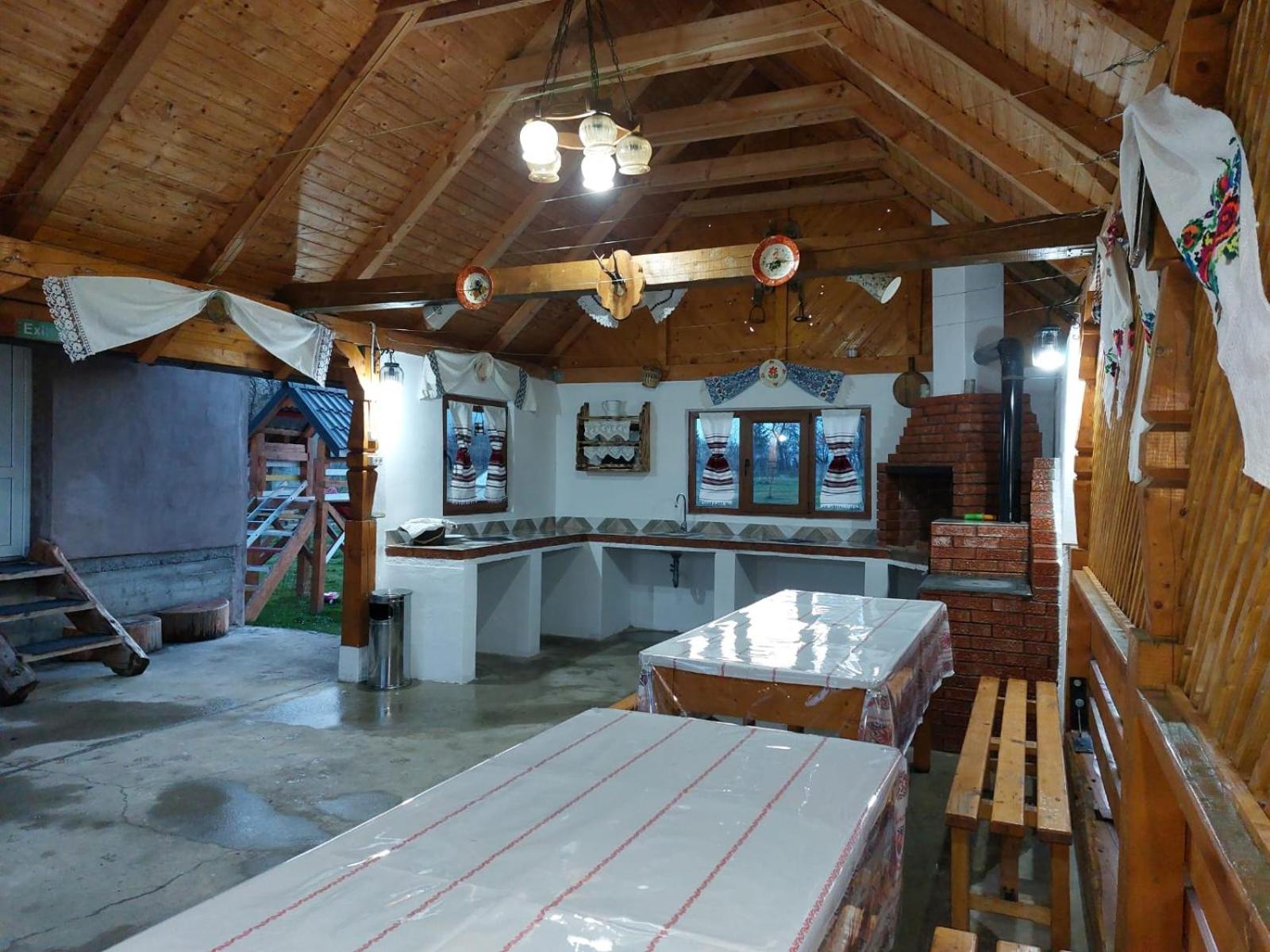 Pensiune Agroturistica "Casa Teodora" Budeşti Exterior foto